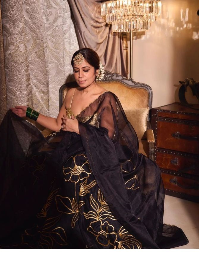 Kaneri Lehenga set with Blouse and dupatta