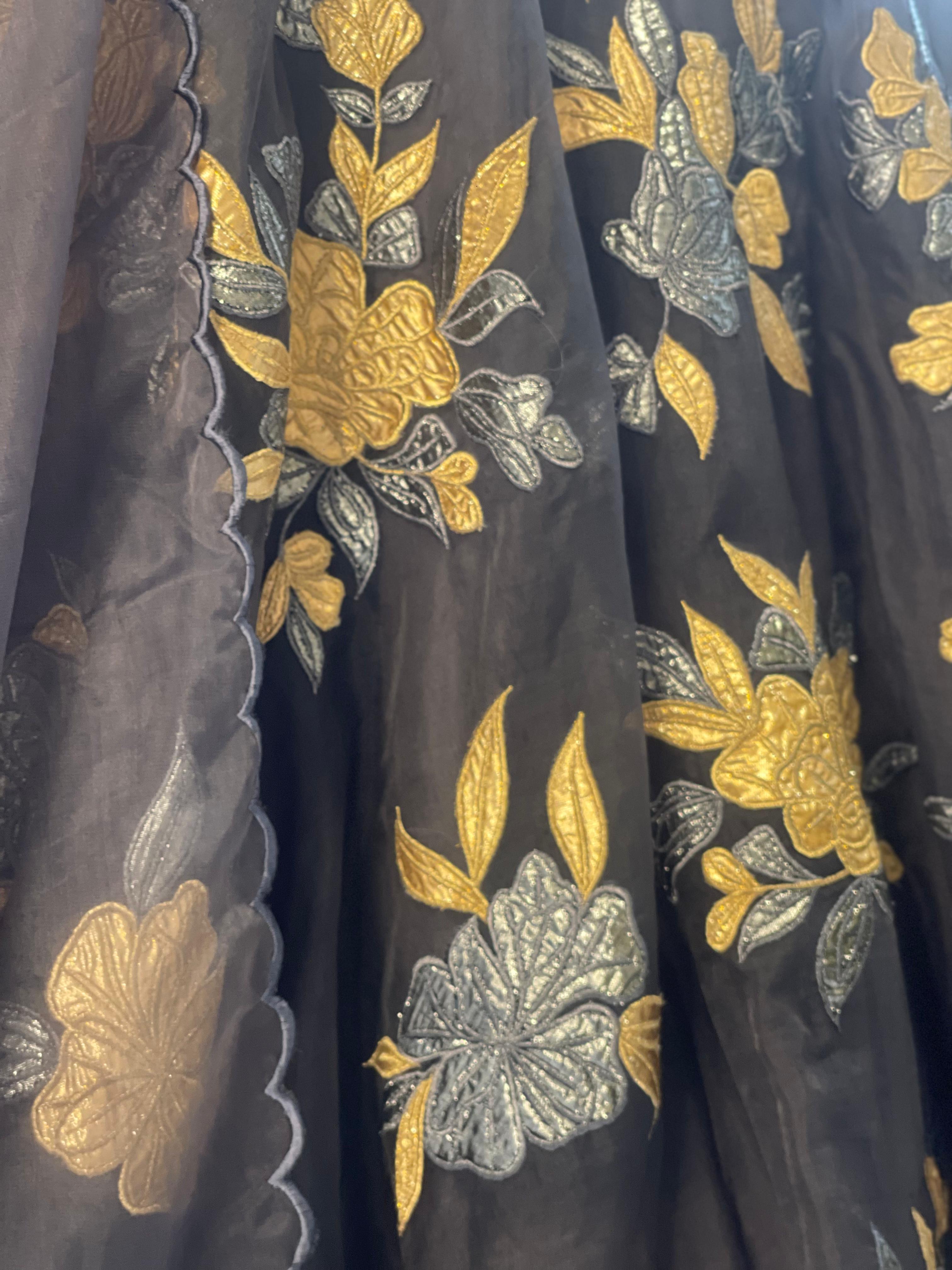Urmi - Lehenga set